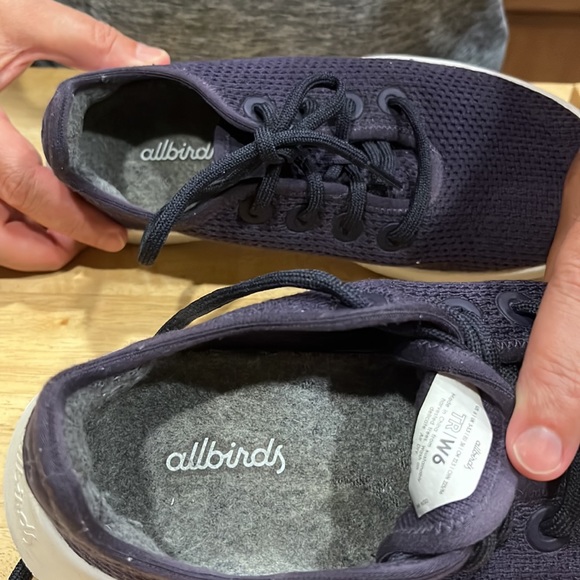 All birds TR size 6 purple sneakers - Picture 3 of 4